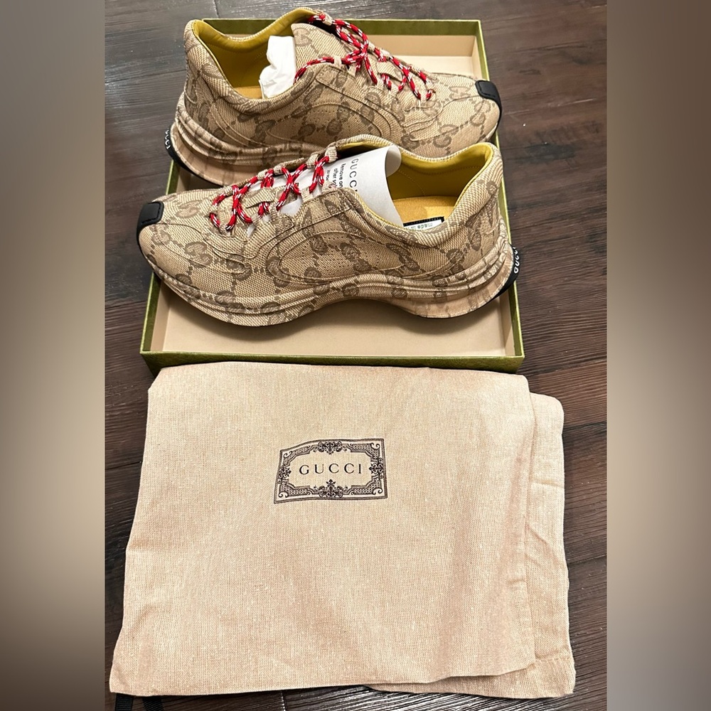 Gucci Run Sneaker Ebony Monogram - Picture 8 of 10